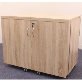 Horn Geni-E Sewing Cabinet with Electric Lift