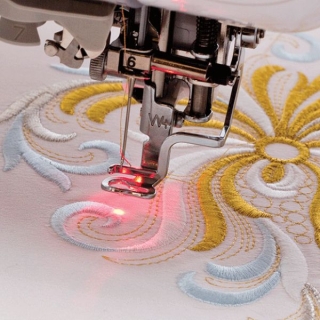 Brother InnovIS V series Embroidery foot with LED pointer